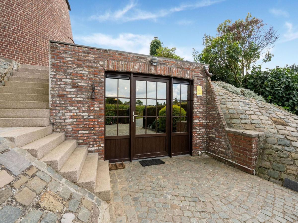 Stunning Holiday Home In Oombergen With Terrace And Garden Zottegem Luaran gambar