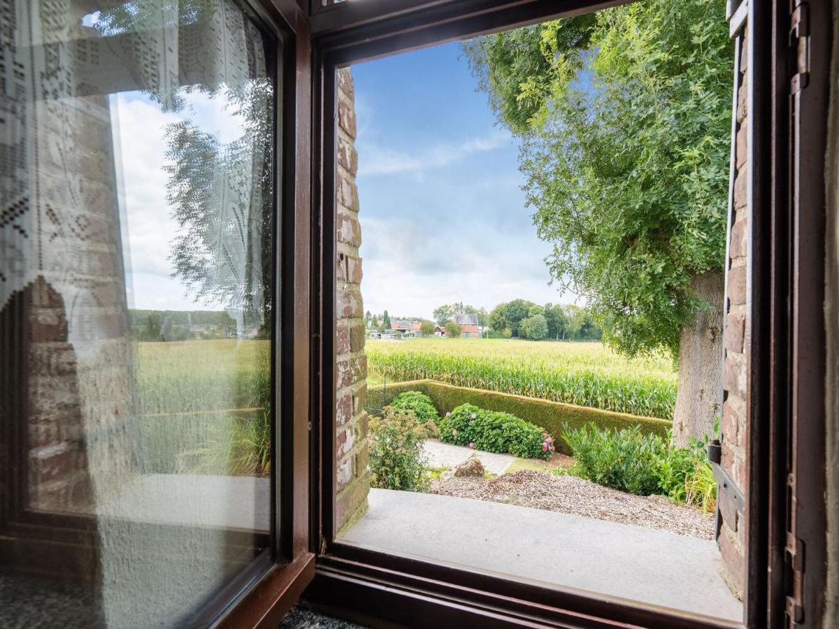 Stunning Holiday Home In Oombergen With Terrace And Garden Zottegem Luaran gambar
