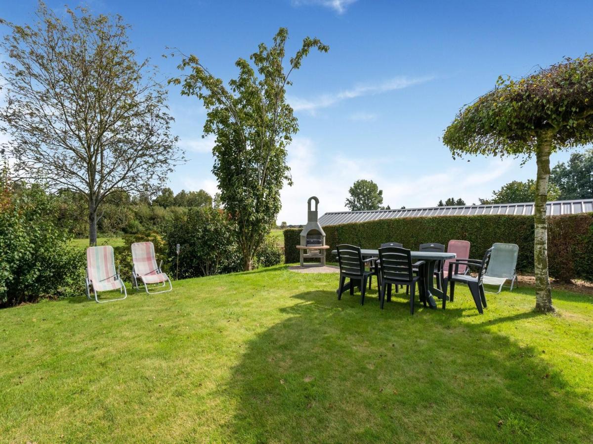 Stunning Holiday Home In Oombergen With Terrace And Garden Zottegem Luaran gambar