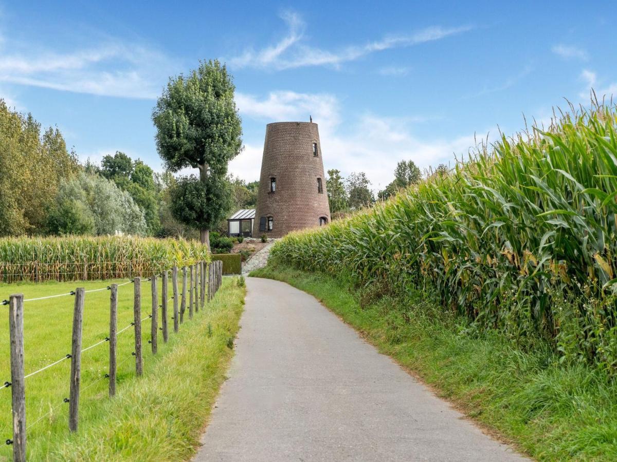 Stunning Holiday Home In Oombergen With Terrace And Garden Zottegem Luaran gambar
